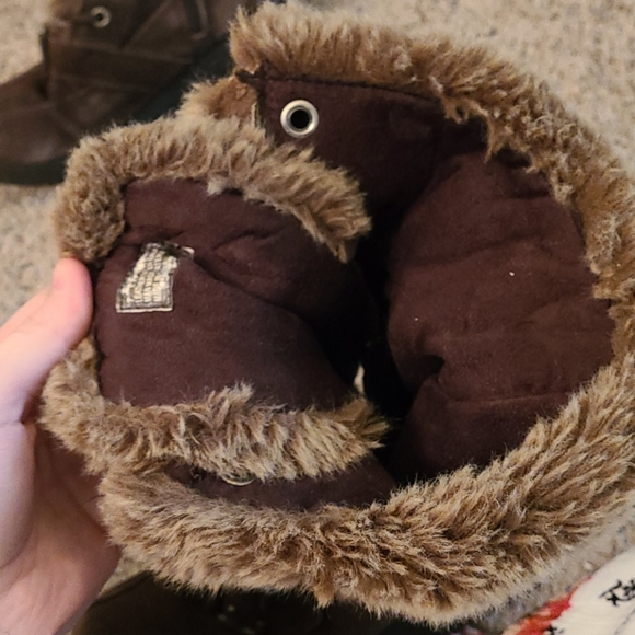 Leather with faux fur trim wedge boots - Picture 7 of 7